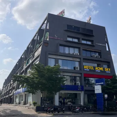 Hotel Acme Sky Hotel dekat Stadion Narendra Modi