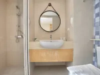Fourium Pattaya Hotel & Serviced Residence Hotels near Pattaya Hill