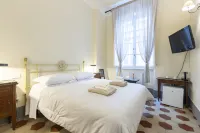 Lucca Charm B&B - Bed & Breakfasts