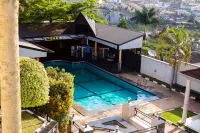 Poolside View Guesthouse - Pools