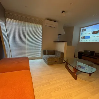 NEW! Close to Fukuoka airport 2/ Aladdin Projector. Up to 5 guests! 鄰近土井站的酒店