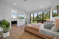 Wynwood Miami Retreat | 2 Private Pools, BBQ, 6BR & Parking - บังกะโล