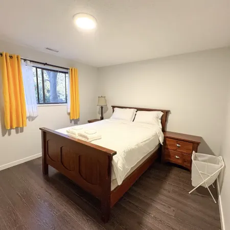 UBC-3BD Suite Free Parking