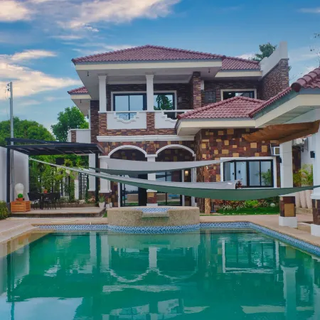Villa De Ciudad