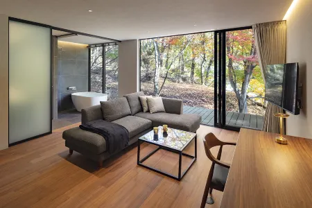 Village X KAWAGUCHIKO Отели рядом с достопримечательностью «Misakatoge Tenkachaya»