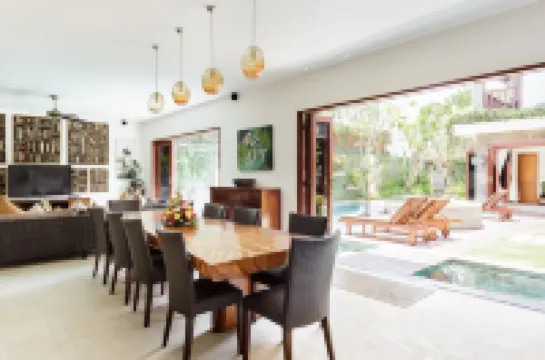 Villa Annecy, Fully Staffed Luxury Villa Central Seminyak