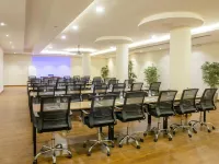 Myrtle Al Shohadaa Serviced Apartments 阿卜杜拉國王路步道附近的飯店