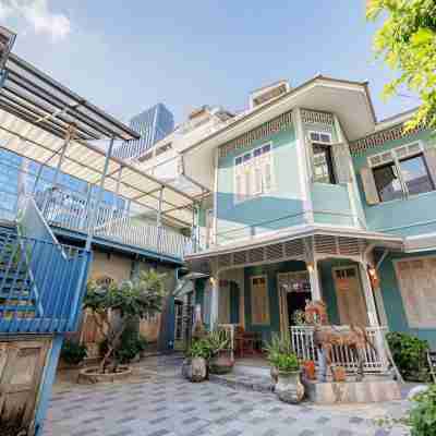 The Anonymous House/Vintage Thai Style/City Center Hotel Exterior