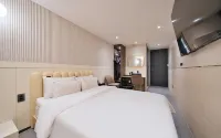 Suwon Hound Hotel