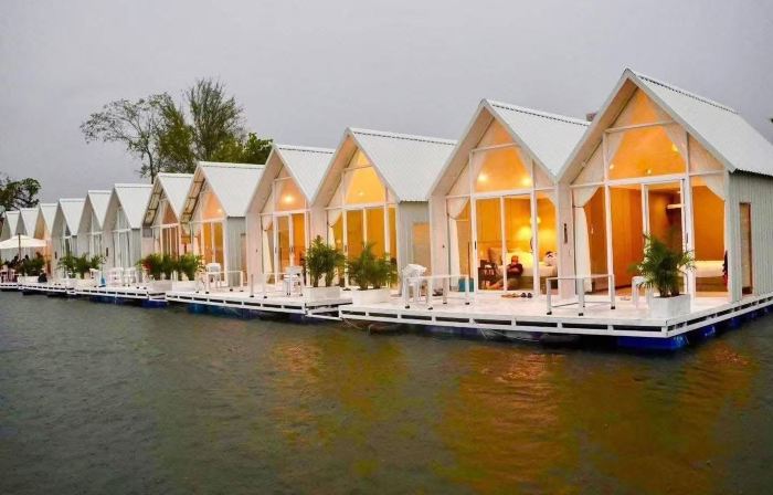 M&R  Floating House Meuang Feuang