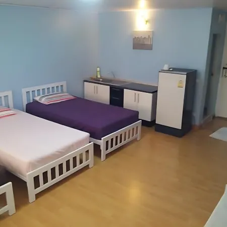 2 King Beds with Taxi Meetgreet Service