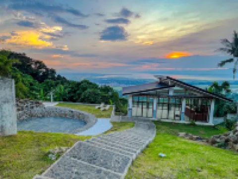 Caliraya Heights Resort & Events Place Hoteles en Lumban
