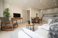 Charming 2BR Home in a Popular Urban Quarter