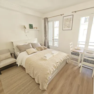 Charming Bright Studio 3 Min Walk to Opéra for 2 コンコルド周辺のホテル