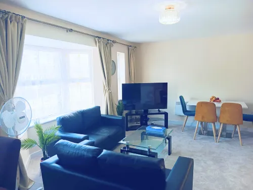 Cozy 2 Bedroom Flat, Woking | 30 min train London -  Ferienwohnungen