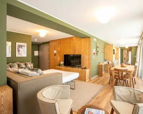 Le Mallet, Courmayeur, Alpine Homesuite Hotels near Tzaly