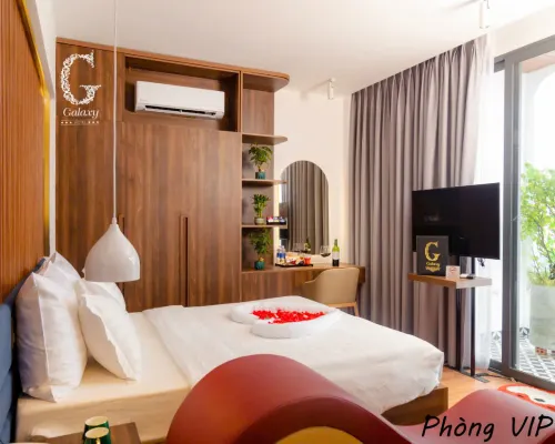 Galaxy Hotel 3 Hotels near District 12