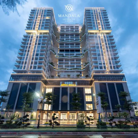 M Continental By Mandala Phu Yen - 24hours Stay Отели рядом с достопримечательностью «Городской плаж»