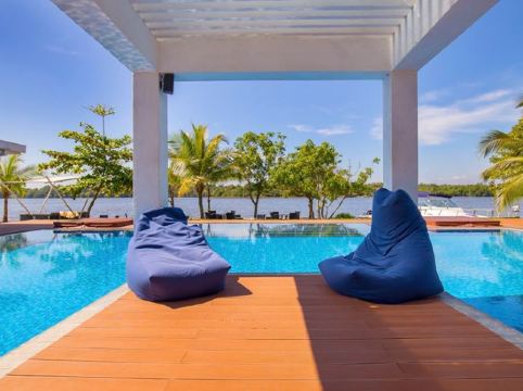 Houseboats By DAE Colombo