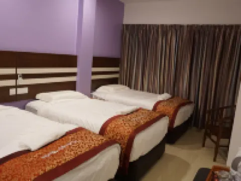 HOTEL KRISTAL SERI ISKANDAR 보타 호텔