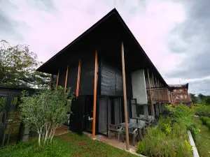 Hug Jang Loie Garden and Resort