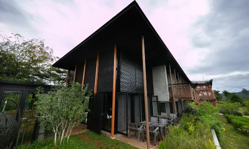 Hug Jang Loie Garden and Resort