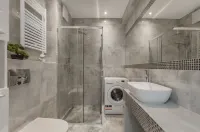 Lumina comfy apart near the railway station