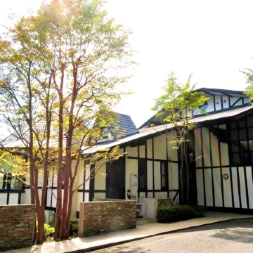 Floral Hotel · Sakura-zaka Onsen (Izu Kogen Omuroyama)