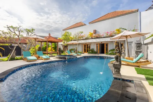Dhong Livin Uluwatu
