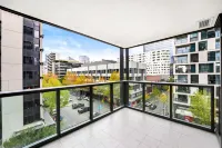 Urban Harbourside Living 2B2B1C @ Docklands Bright - 3성급