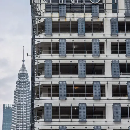 The Luxe Infinitum KLCC By Casabellestay Отели рядом с достопримечательностью «Океанариум Aquaria KLCC»