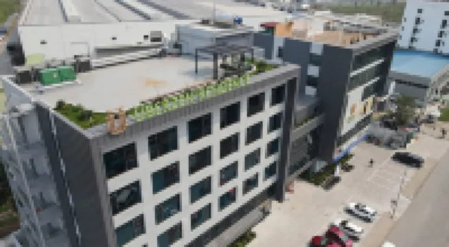 ウーバーゼン レジデンス ホテル Cửa Hàng Tạp Hóa - Bánh Kẹo Thu Phương周辺のホテル