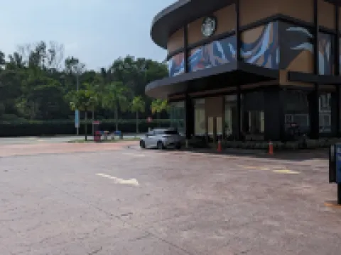 3R2B | IOI City Mall | Putra Jaya | 6 Pax スルダンのホテル