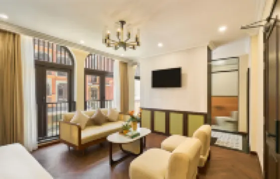 Lumiere Boutique Vy Da