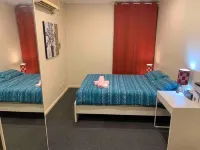 Chadstone Holiday W6 Villa Hotels in Clayton