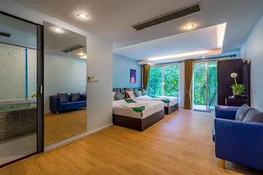 รูปภาพของวิลล่าเบเวอร์ลี่ สระว่ายน้ำส่วนตัวแบบอินฟินิตี้ พร้อมวิวทะเล ใกล้หาดกะตะ