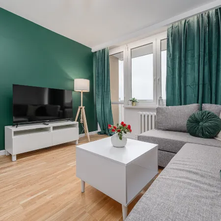 Lumina spacious 3-room apartment with balcony