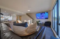 Elegant 3-Storey with Garage Parking by Latimer Sq