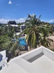 Beachfront Penthouse (Kaya II)• Reliable Solar & Full AC