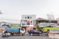 RedDoorz @ Gedangan Sidoarjo - 2 Yıldız