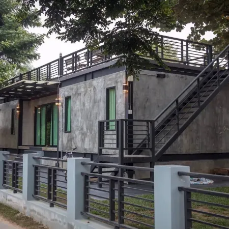 Home Nam Nan