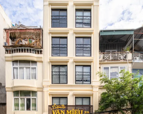 Van Mieu 25 Apartment Hotels near Lenin Statue