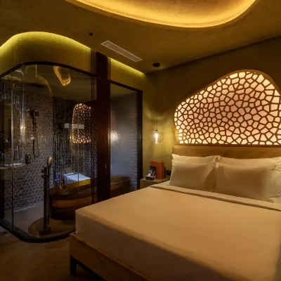 PYNT HOTEL TÂN HƯƠNG Các khách sạn gần Quận Tân Phú