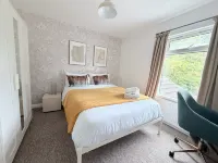 ONYX 4BR central Cambridge, with parking & garden - Condos