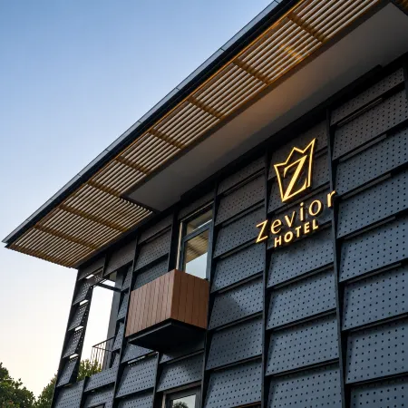 Zevior Hotel