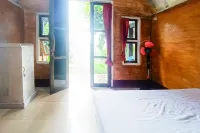 Rejeng Bungalow near Gangga Waterfall Lombok Hotel di Kabupaten Lombok Utara
