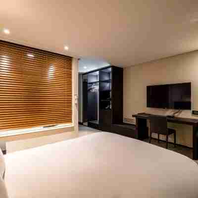 THE SKY HOTEL Rooms