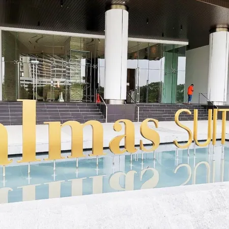 Almas Suites by RR JBcity