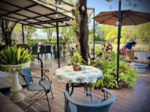 พนอคอฟฟี่เฮ้าส์ โรงแรมในอำเภอ แม่จัน