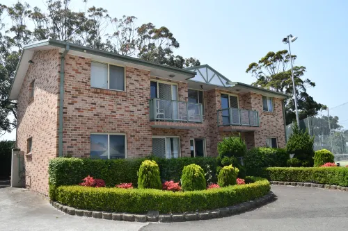 Golf Place Inn Wollongong Hotel di Oak Flats
